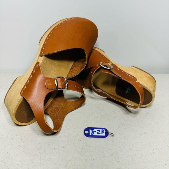 Brown Leather Kids Clogs - Picture 1 of 8